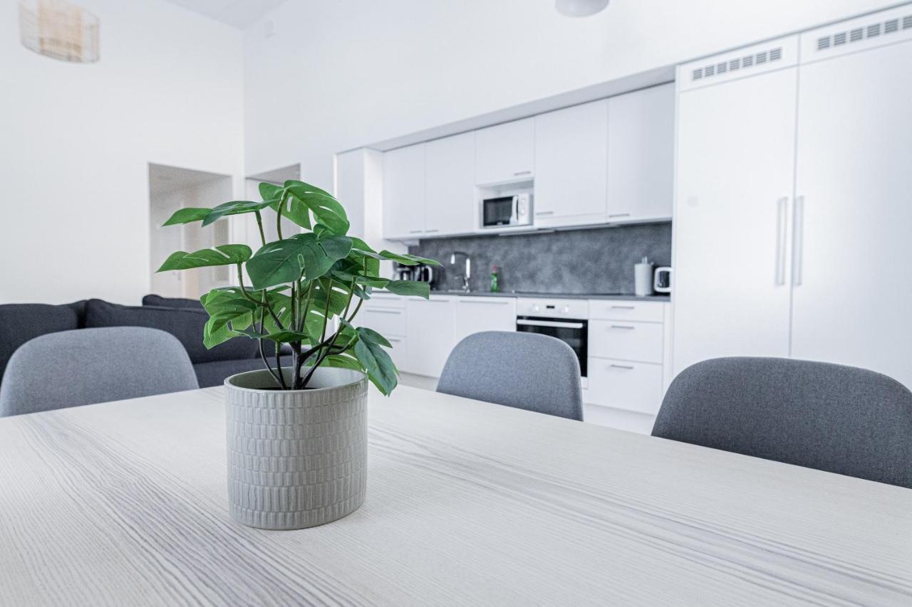 Sleepwell Apartments Malaga With Private Sauna And Parking Helsingfors Eksteriør bilde